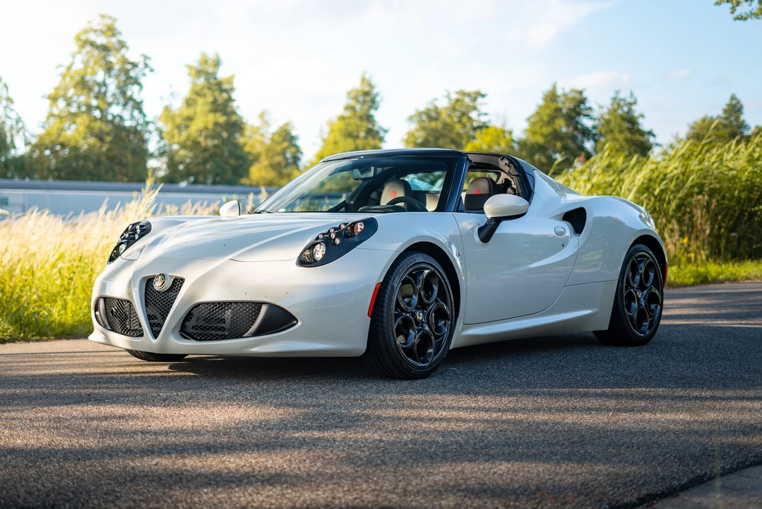 2018 Alfa Romeo 4C Spider - Image 2 of 31