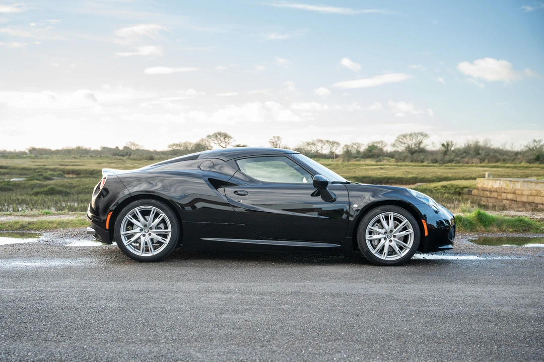 2018 Alfa Romeo 4C Coupe - Image 9 of 31