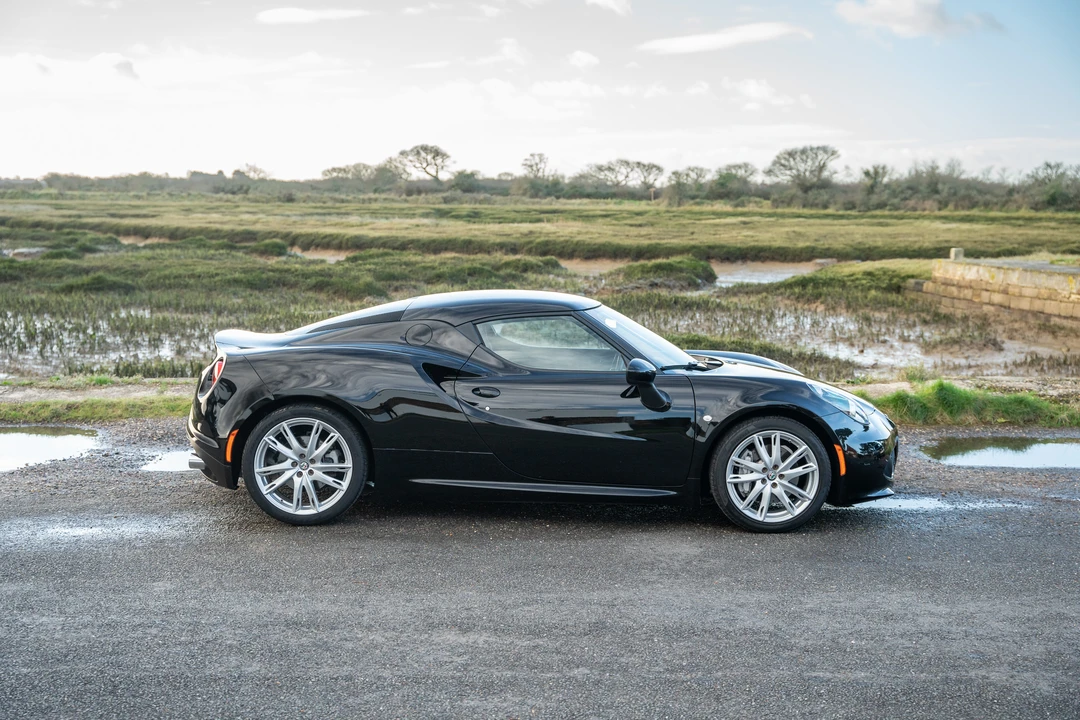 2018 Alfa Romeo 4C Coupe - Image 17 of 31