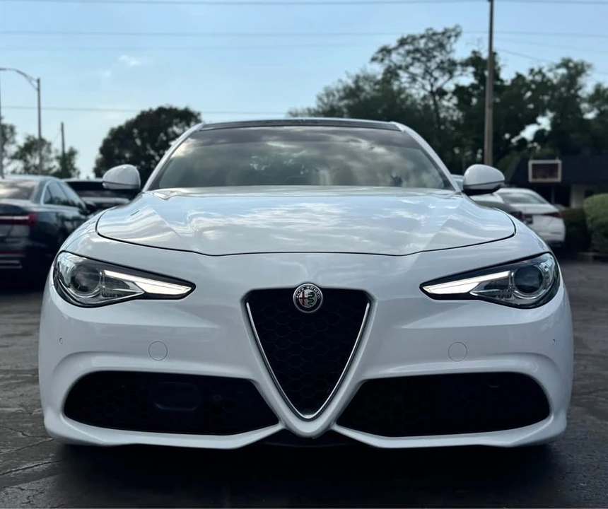 2018 Alfa Romeo Giulia - Image 4 of 10
