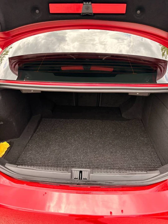 2018 Alfa Romeo Giulia - Image 8 of 13