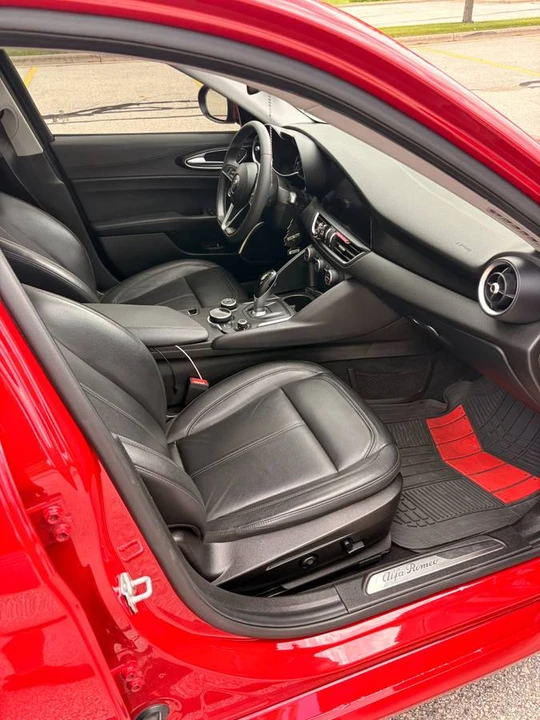 2018 Alfa Romeo Giulia - Image 10 of 13