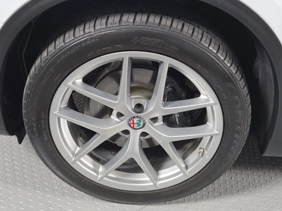 2018 Alfa Romeo Stelvio - Image 9 of 12