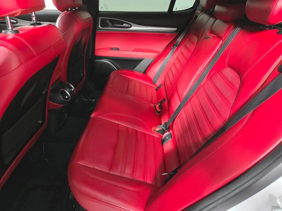 2018 Alfa Romeo Stelvio - Image 5 of 12