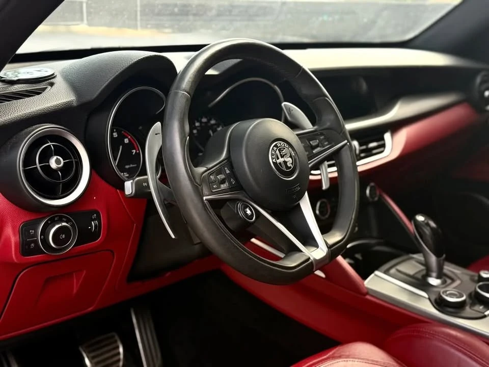 2018 Alfa Romeo Stelvio - Image 9 of 20