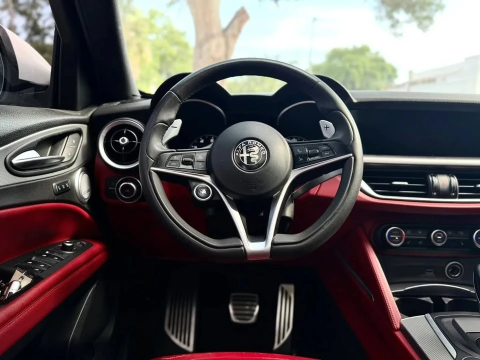 2018 Alfa Romeo Stelvio - Image 8 of 20