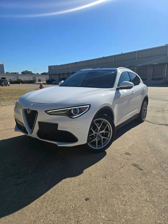 2018 Alfa Romeo Stelvio - Image 2 of 8