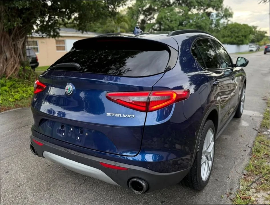 2018 Alfa Romeo Stelvio - Image 9 of 18