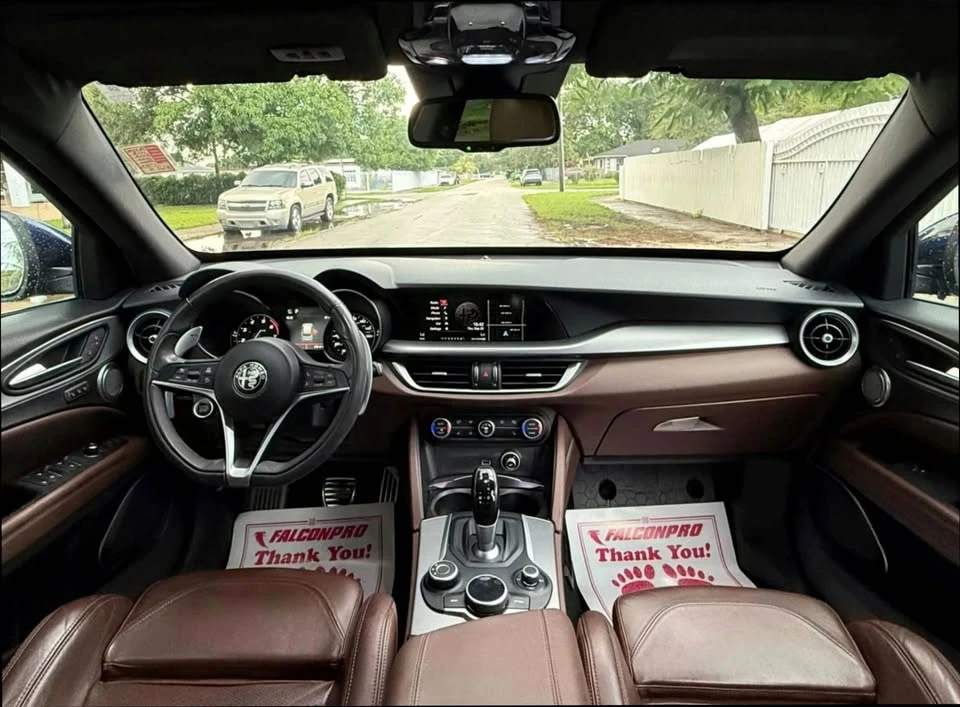 2018 Alfa Romeo Stelvio - Image 15 of 18