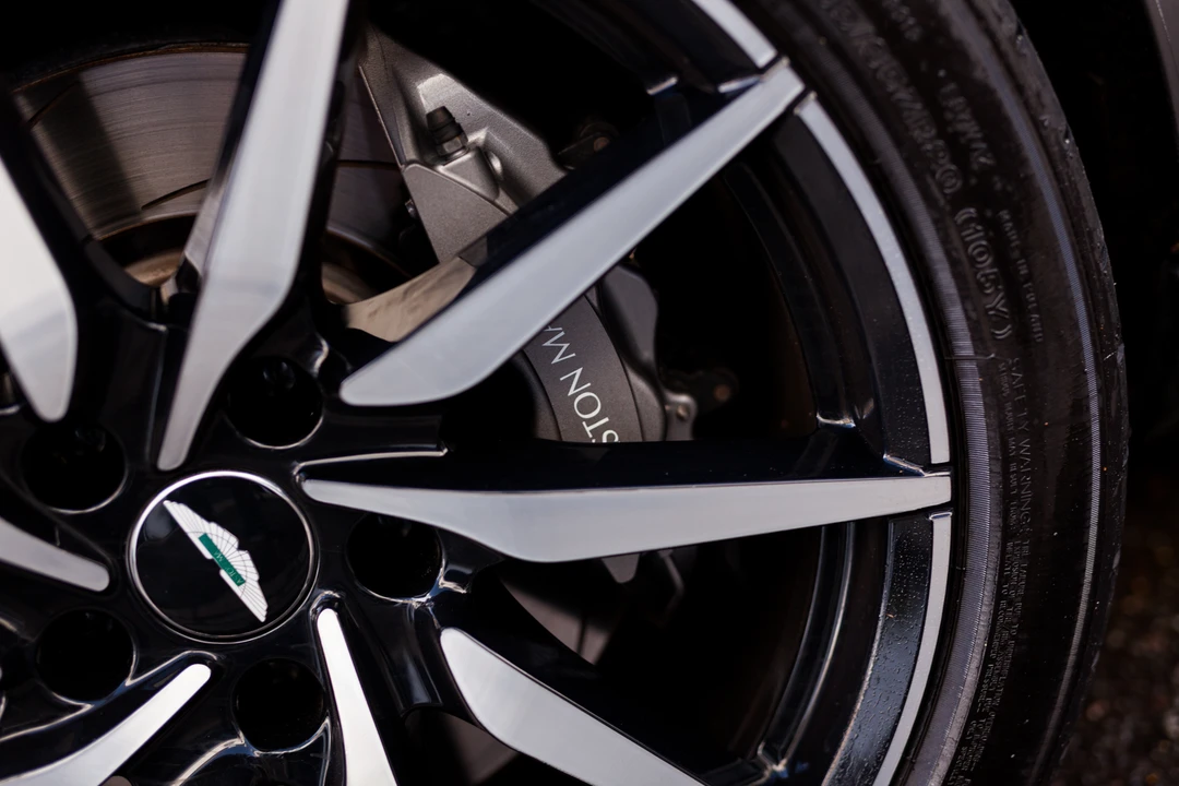 2018 Aston Martin DB11 V8 - Image 21 of 31