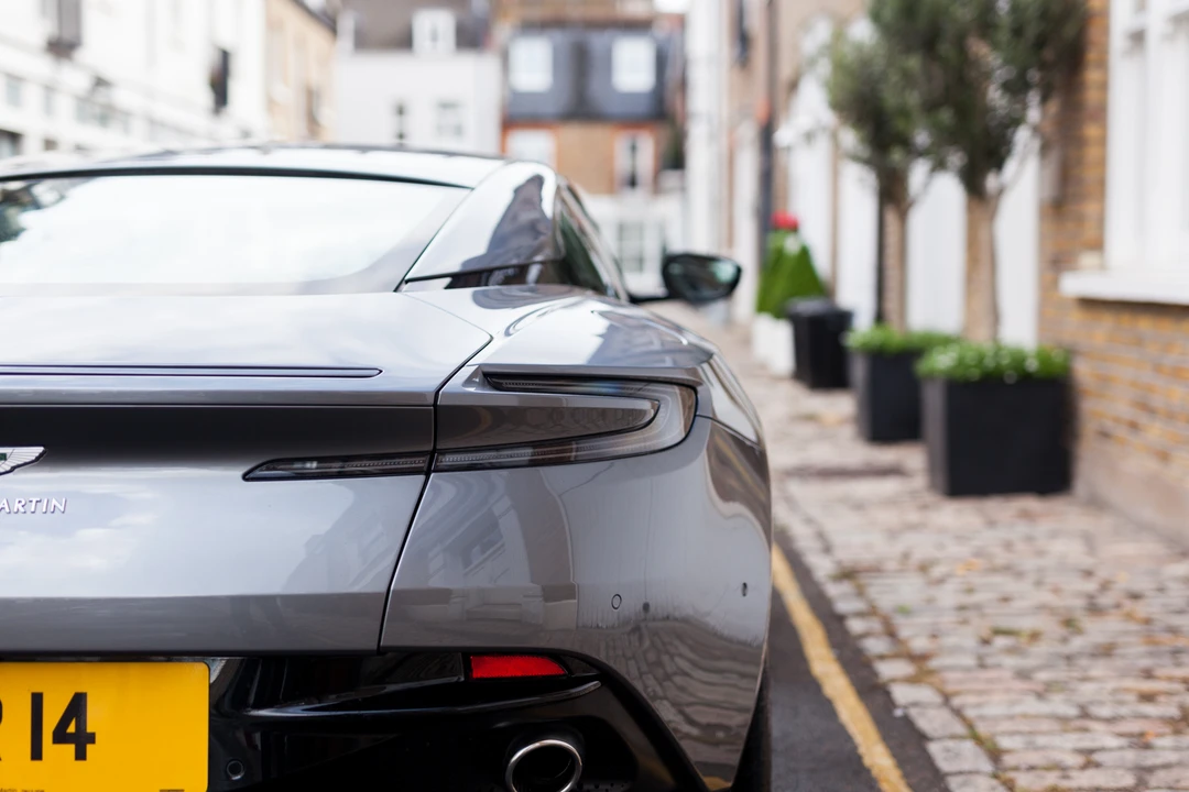 2018 Aston Martin DB11 V8 - Image 27 of 31