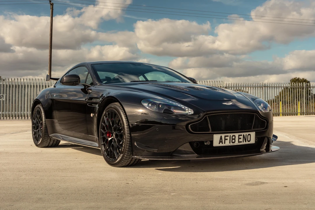 2018 Aston Martin V12 Vantage (2010-2018) - Image 2 of 31