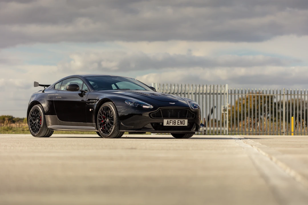 2018 Aston Martin V12 Vantage (2010-2018) - Image 10 of 31