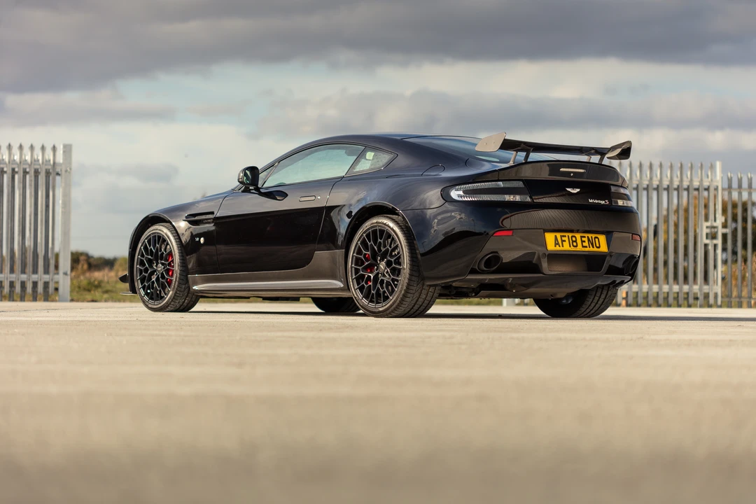 2018 Aston Martin V12 Vantage (2010-2018) - Image 13 of 31