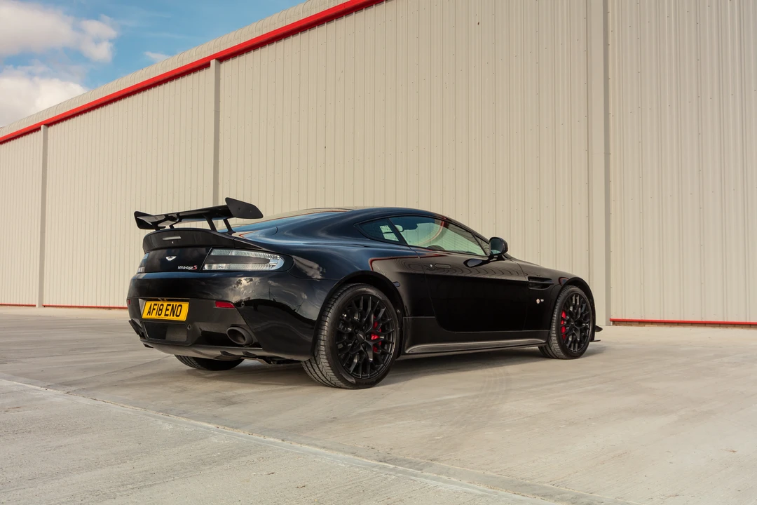 2018 Aston Martin V12 Vantage (2010-2018) - Image 15 of 31