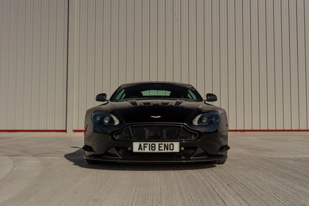 2018 Aston Martin V12 Vantage (2010-2018) - Image 3 of 31