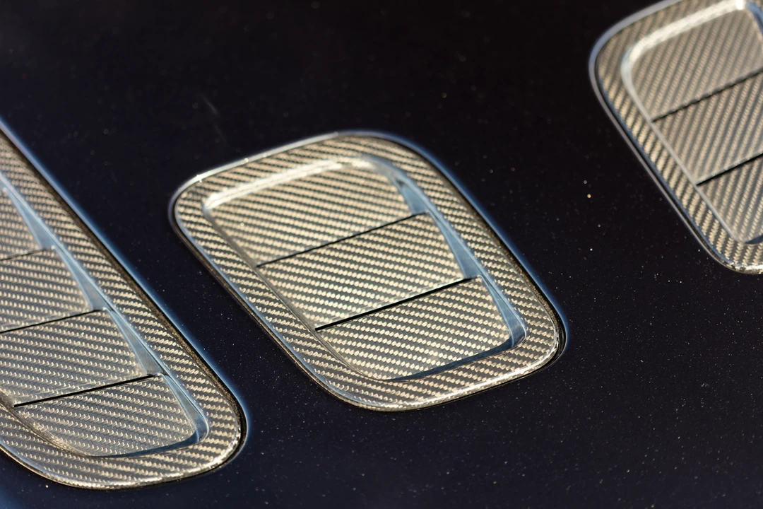 2018 Aston Martin V12 Vantage (2010-2018) - Image 28 of 31