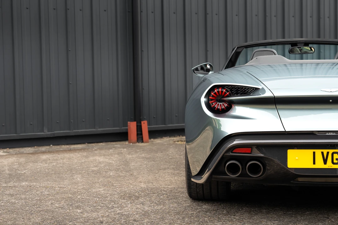 2018 Aston Martin Vanquish 2nd Gen - Image 25 of 31