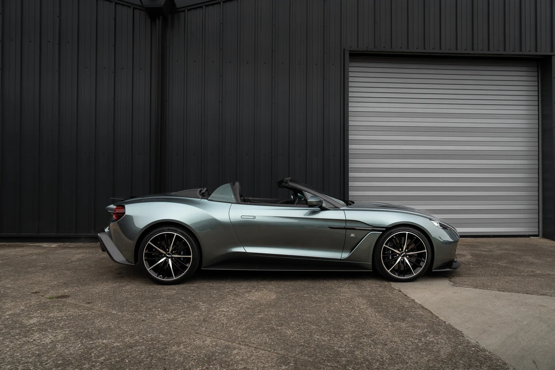 2018 Aston Martin Vanquish 2nd Gen - Image 12 of 31
