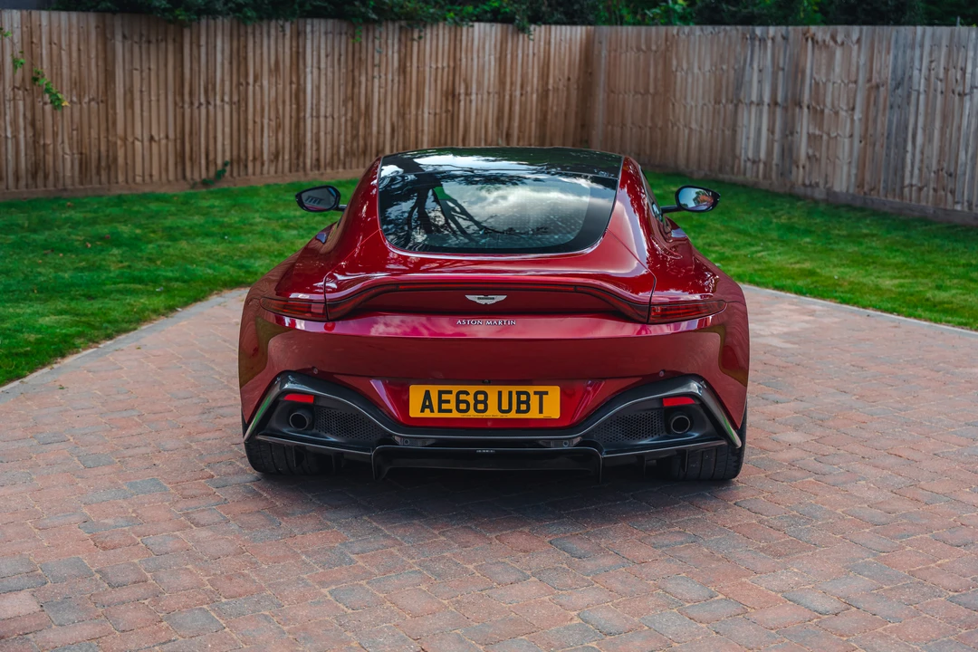 2018 Aston Martin V8 Vantage (2006-2017) - Image 6 of 31