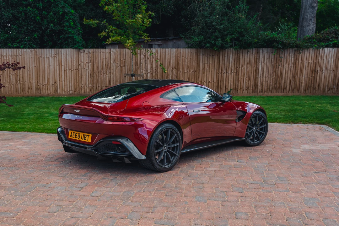 2018 Aston Martin V8 Vantage (2006-2017) - Image 12 of 31