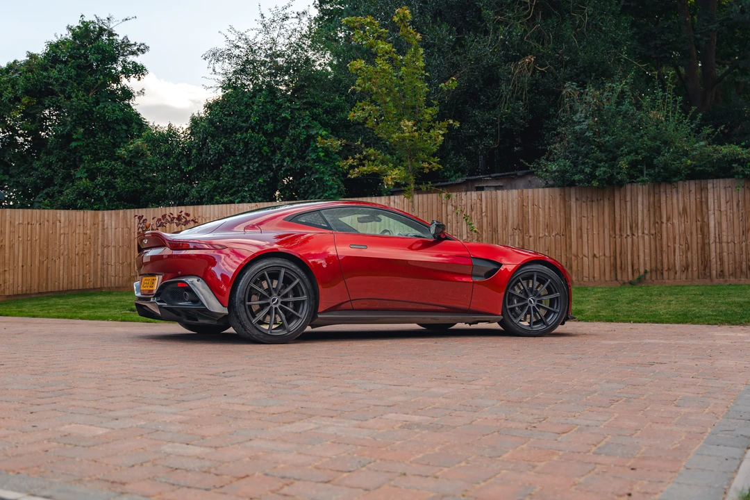 2018 Aston Martin V8 Vantage (2006-2017) - Image 5 of 31