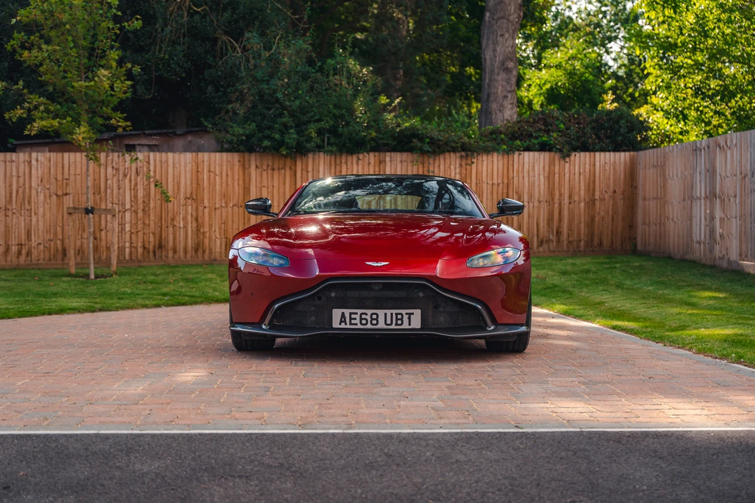 2018 Aston Martin V8 Vantage (2006-2017) - Image 10 of 31