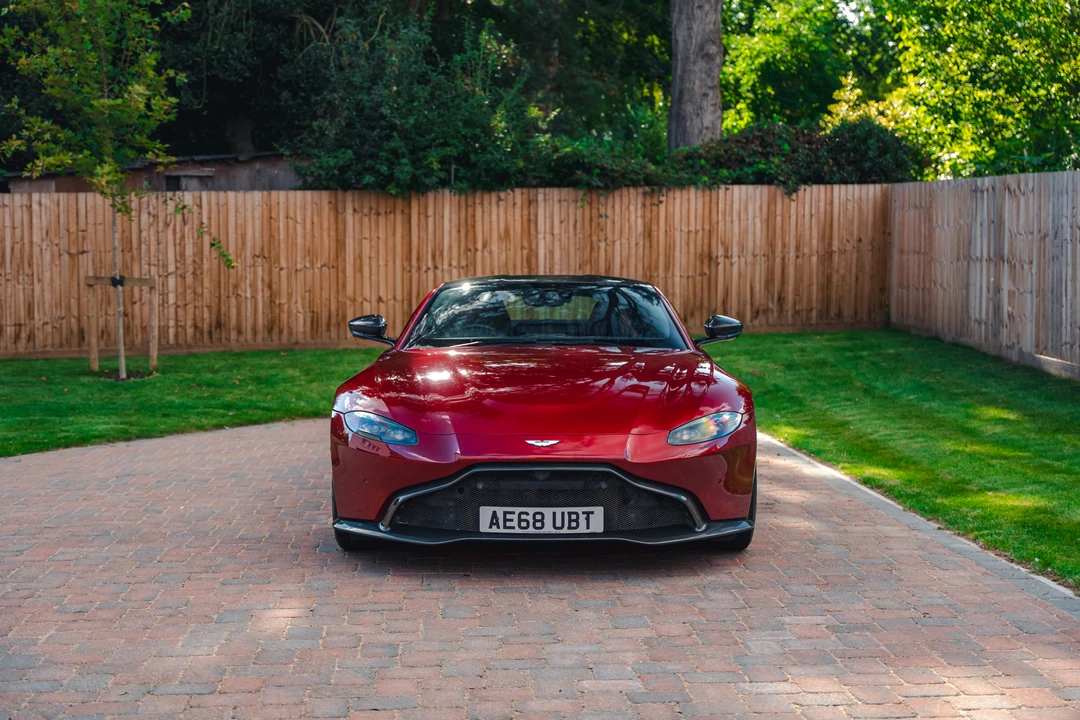 2018 Aston Martin V8 Vantage (2006-2017) - Image 3 of 31