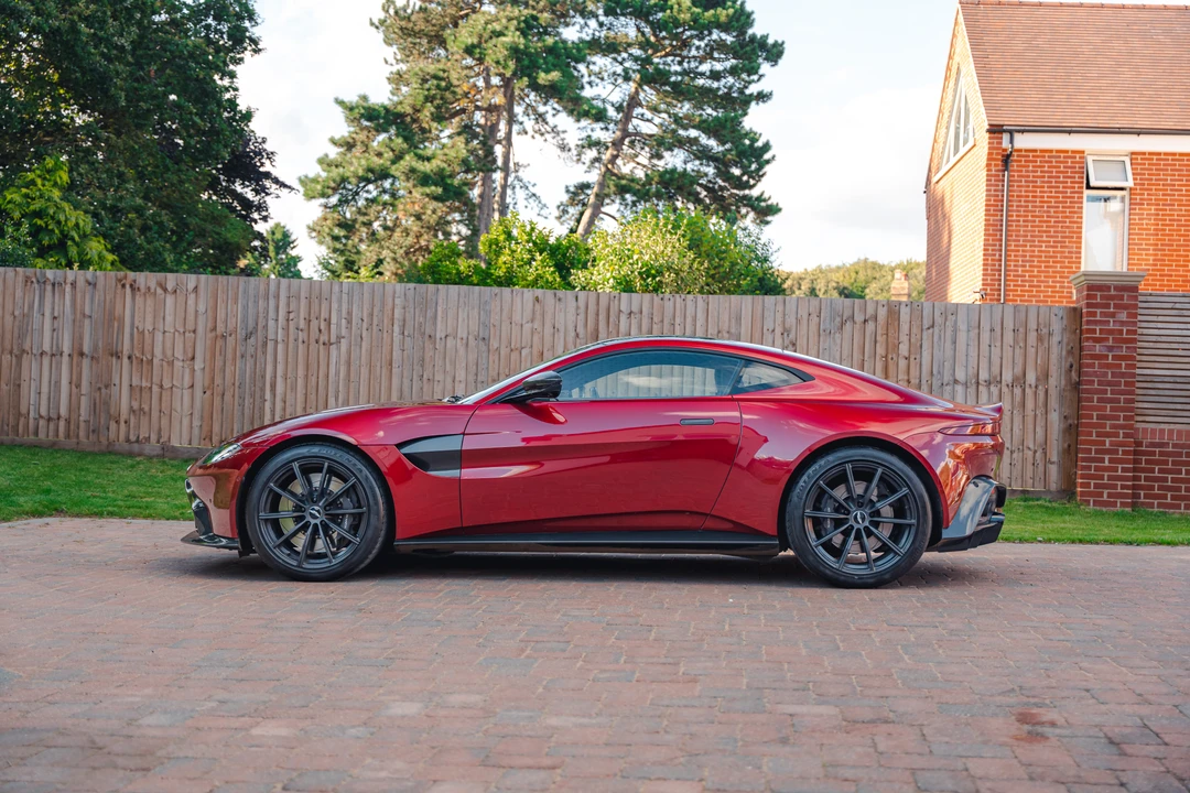 2018 Aston Martin V8 Vantage (2006-2017) - Image 8 of 31