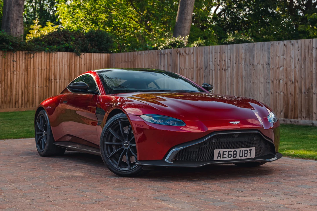 2018 Aston Martin V8 Vantage (2006-2017) - Image 2 of 31