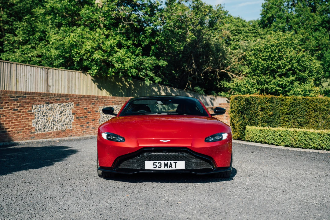 2018 Aston Martin V12 Vantage (2010-2018) - Image 3 of 31