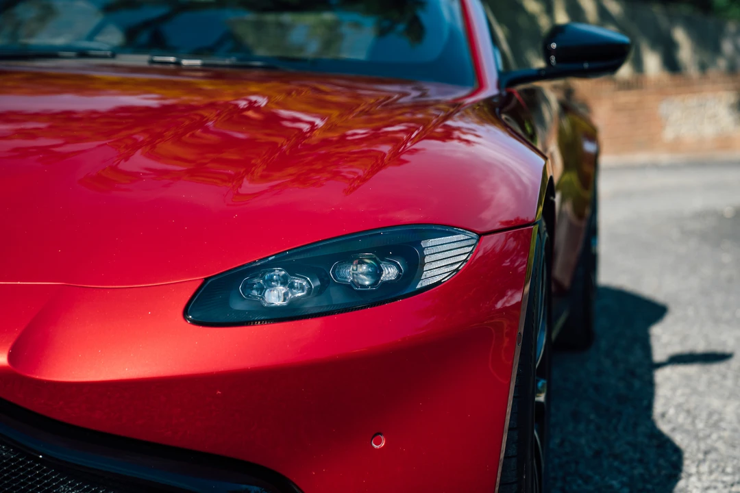 2018 Aston Martin V12 Vantage (2010-2018) - Image 21 of 31