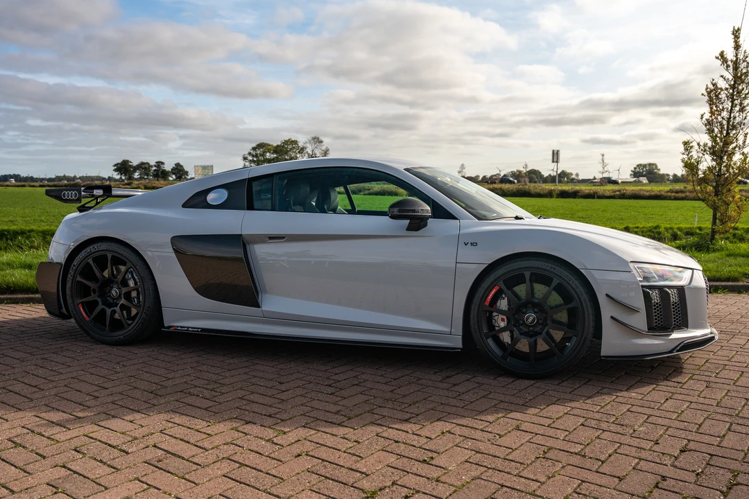 2018 Audi 4S R8 - Image 5 of 31