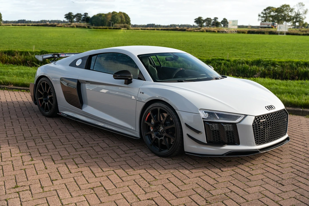 2018 Audi 4S R8 - Image 2 of 31