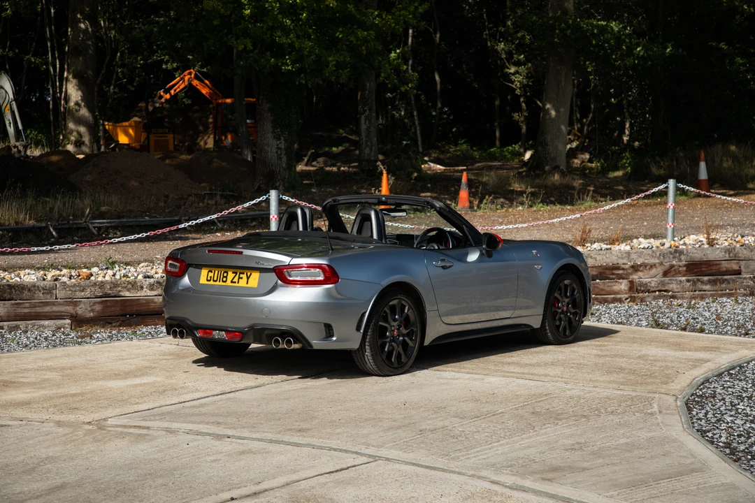 2018 Fiat 124 Spider - Image 14 of 31