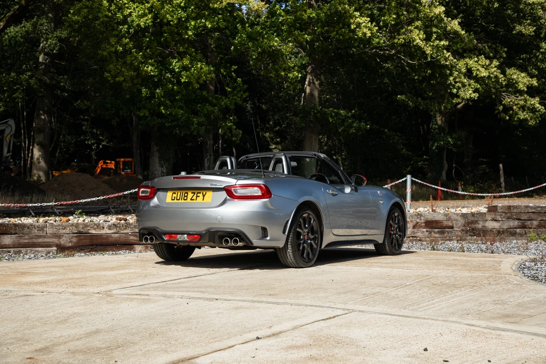 2018 Fiat 124 Spider - Image 15 of 31
