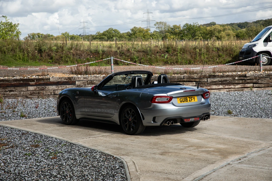 2018 Fiat 124 Spider - Image 5 of 31