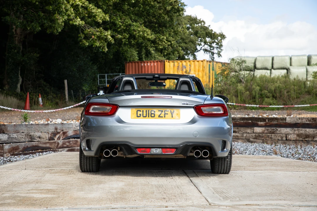 2018 Fiat 124 Spider - Image 17 of 31