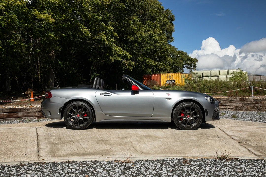 2018 Fiat 124 Spider - Image 21 of 31