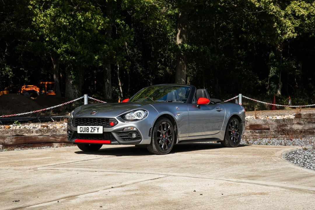 2018 Fiat 124 Spider - Image 25 of 31