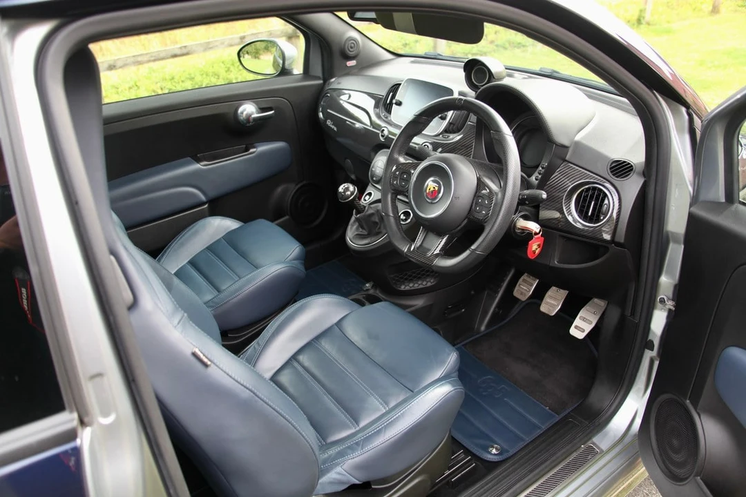 2018 Abarth - Image 19 of 30