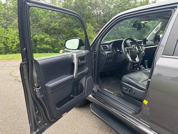 2018 Toyota 4Runner 5th Gen - Image 5 of 10