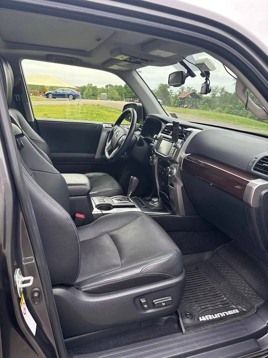 2018 Toyota 4Runner 5th Gen - Image 9 of 10