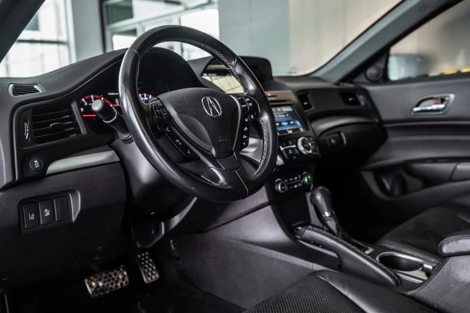 2018 Acura ILX - Image 15 of 20