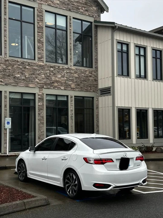 2018 Acura ILX - Image 8 of 12