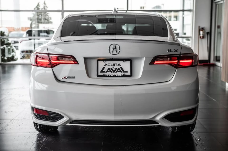 2018 Acura ILX - Image 8 of 20