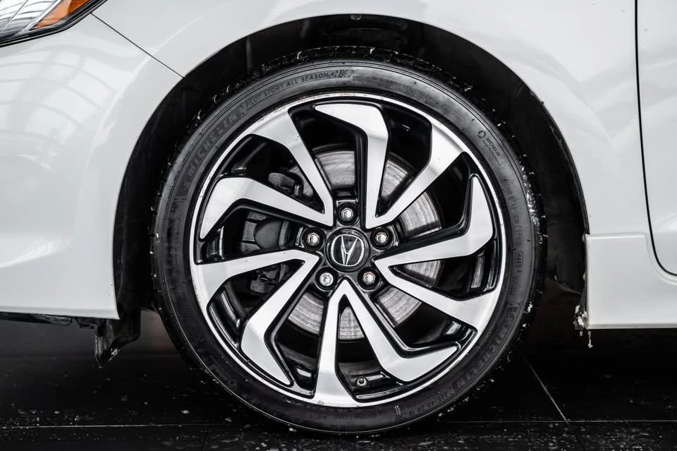 2018 Acura ILX - Image 5 of 20