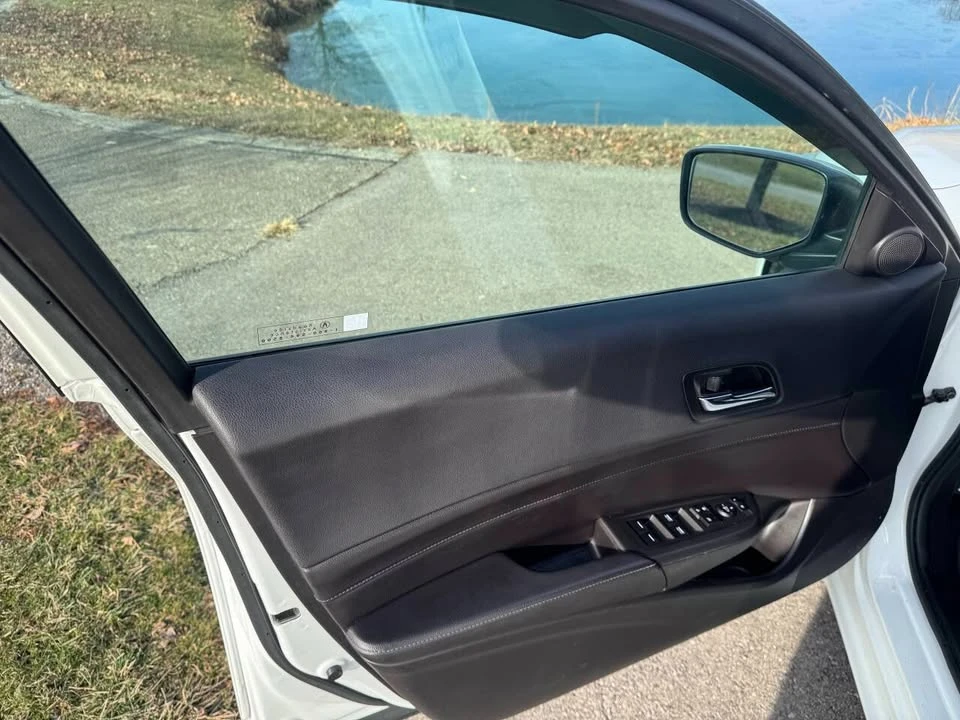 2018 Acura ILX - Image 14 of 20