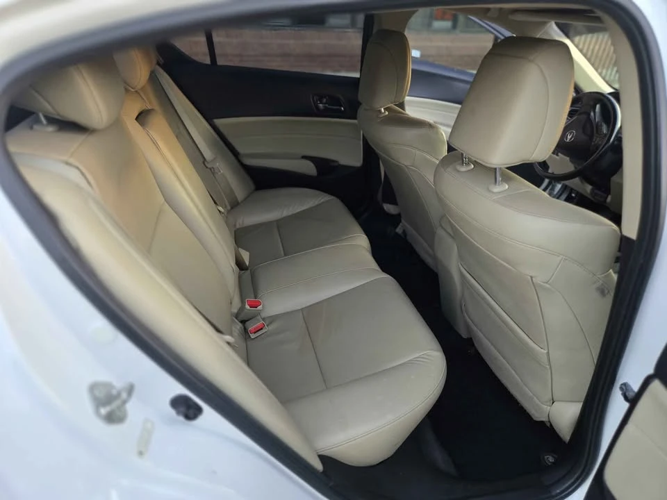 2018 Acura ILX - Image 11 of 20