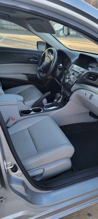 2018 Acura ILX - Image 9 of 16